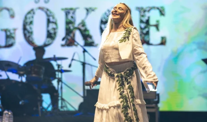 GÖKÇE’den sosyal mesajlı 23 Nisan için özel tasarım kıyafet