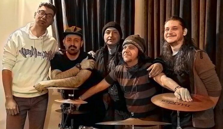 Kroşe’den Gündem Şarkısı: “Uzaya Köprü” Çünkü punk bir uyanıştır!