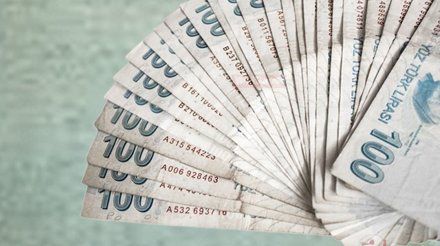 Pişen hiçbir şey emekliye ve emekçiye düşmüyor.