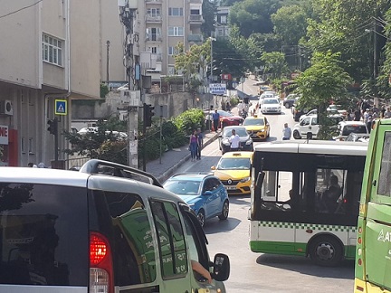 Bursa’nın Ana Arterinde Taksi Dolmuş Sayısı Neden Azaldı?