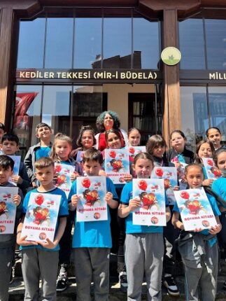 Osmangazi Belediyesi’nden çocuklara masal şöleni