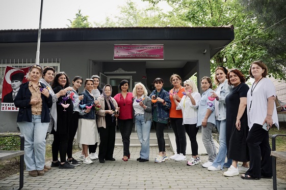 Altınşehir Mahallesi Kadın Derneği’nden Anlamlı Anneler Günü Etkinliği: Keçeden Bereket Kuşları Yapıldı