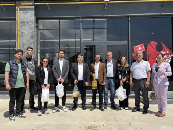 CHP’li Hasan Öztürk ve Özgür Şahin Markette Enflasyon Gerçeğini Ortaya Koydu: “TÜİK’le Değil ENAG’la Örtüşüyor”