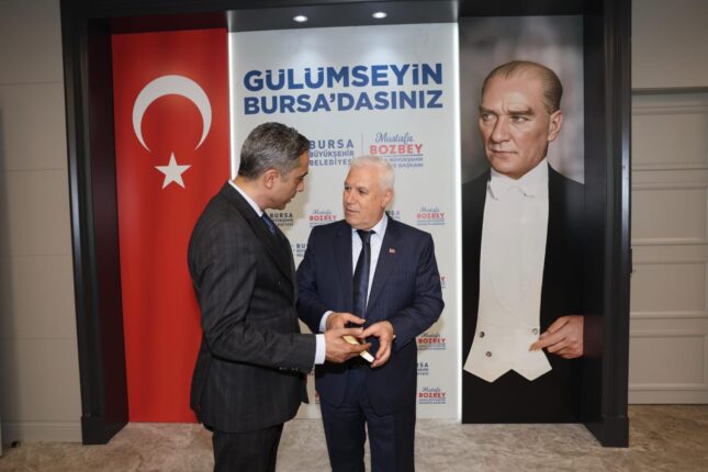 Başkan Bozbey’e “Kadim Savaş” Kitabı Takdim Edildi: 3200 Yıllık Bir Mücadelenin Derinliklerine Yolculuk