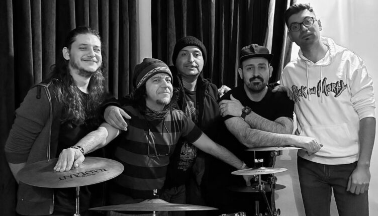 Punk Grubu Kroşe’den yeni çalışma: İKİ