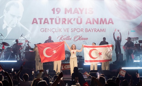 Ziynet Sali’den Kıbrıs’ta Coşkulu Bayram Kutlaması