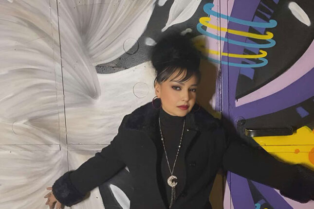 İKİ ARABESK ESERİ