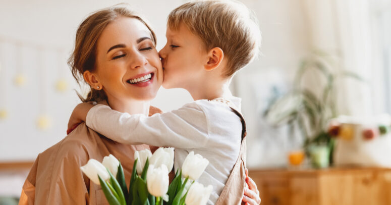 Selçuk’tan Anneler Günü Mesajı: “Annelerimiz, Hayatın Sessiz Kahramanlarıdır”