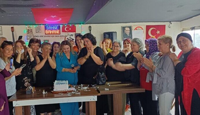 GÜÇLÜ ALFA KADINLAR ANNELER GÜNÜNDE BİR ARAYA GELDİ