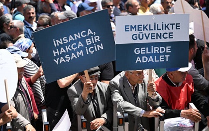 Emekliler, Hakları İçin Bir Araya Geldi: Bursa’da Emekliler Meclisi Toplantısı Gerçekleştirildi