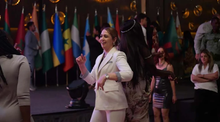 Zümra Tanrıverdi, Sheraton’daki 30 Elçilikli Protokol Yemeğinde Öne Çıktı