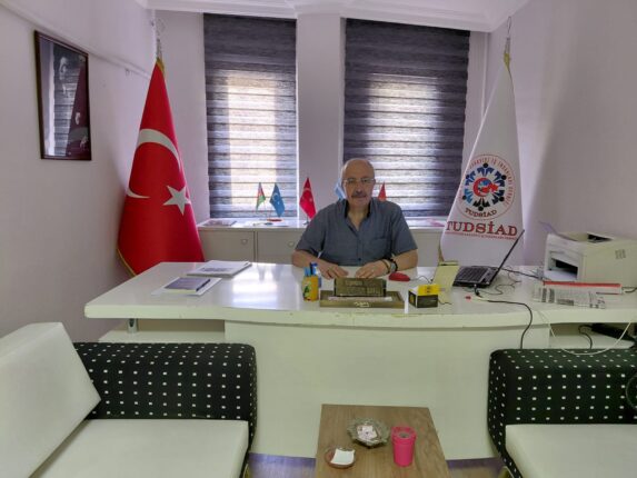 Turan Dünyası’nın Kurucusu Mehmet Alptekin Şavlı: Hayatını Hizmete Adamış Bir Lider