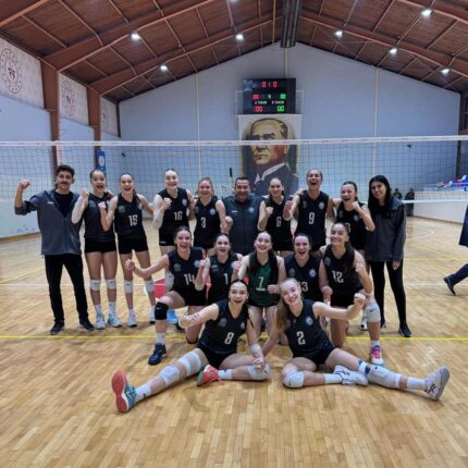 GAZETECİ ORHAN EFE’DEN TORUNU NİLÜFER EFE’YE ŞAMPİYONA MESAJI: “YÜREKTEN BAŞARILAR!”