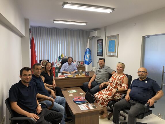 Ömer Işıkoğlu’ndan Sert Çıkış: “Eğitim Sistemi Çökmüş, Öğretmenler Sahipsiz!”