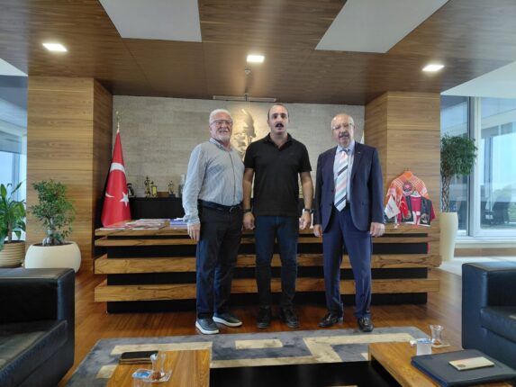 TUDSİAD’dan Konyaaltı Belediye Başkanı Cem Kotan’a Nezaket Ziyareti