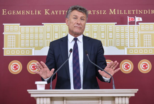 “Verin yetkiyi, görün etkiyi” dediler, halk yoksulluğa, demokrasi karanlığa gömüldü!
