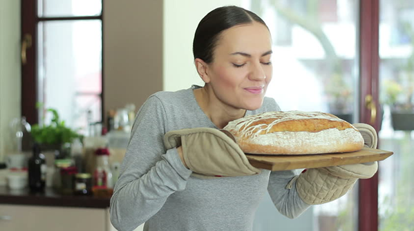 Ekmek Kokusu, Ana Kokusu Gibidir