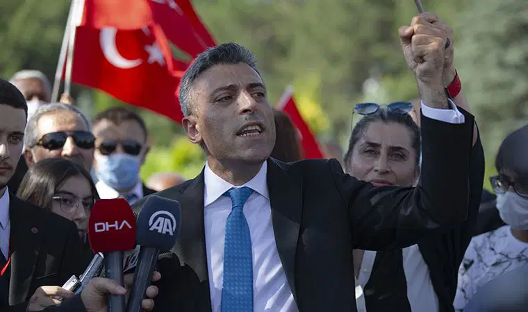 Yenilik Partisi Genel Başkanı Öztürk Yılmaz’dan Diyanet İşleri Başkanı Ali Erbaş’a Sert Eleştiri: “Arapça’yı Anlamıyorsan, Türkçe’ye Neden Karşısın?”