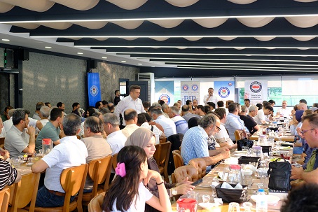 8. BİR BİLENLE BİLGE NESİL YARIŞMASININ KAZANANLARI ÖDÜLLERİNİ ALDI