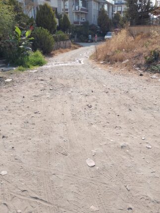 Karasu’da Vatandaşların Tek Talebi: “Başkan Sarı, Bu Yolu Yapın!”