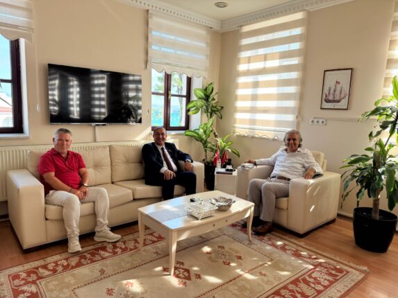 Anadolu’nun Evladı, Turizmin Bilgeliği: ABP Genel Başkanı Bedri Yalçın, İbrahim Keklik Kuşadası’nda