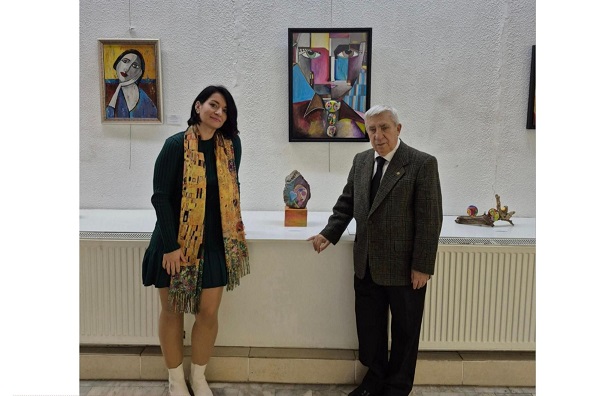 “Sanatın Evrensel Yolculuğunda Bir Türk İmzası: İmren Eroğlu”