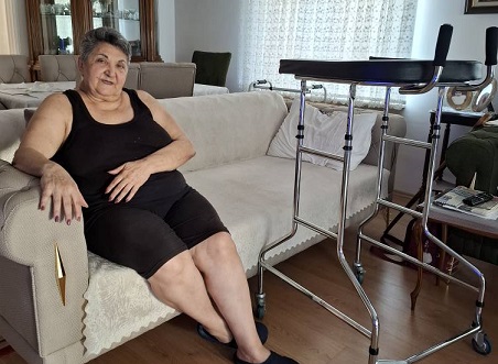 İYİ VE DOST İNSANLARLA, BURSA MEDİCANA HASTANESİNDE VE DIŞARDAN YARDIM EDEN TÜM HEKİMLERE TEŞEKKÜRLER.