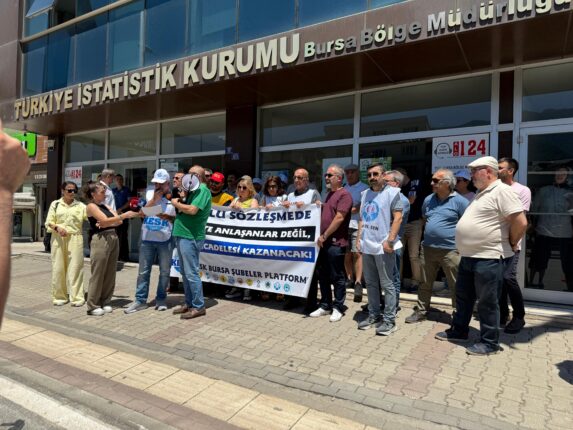 KESK’ten TÜİK Önünde Sert Tepki: “Sizin Rakamlarınız Yalan, Bizim Yoksulluğumuz Gerçek!”