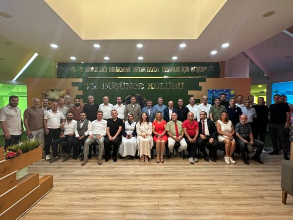 TR Düşünce Kulübü’nün 52. Çay-Simit Buluşmasında Gündem: Darbeler, FETÖ ve Yeni Anayasa Süreci