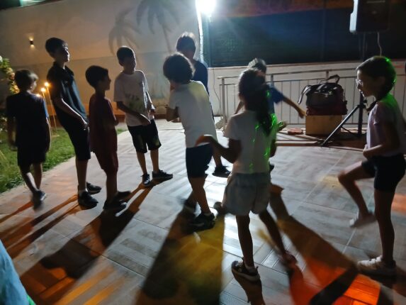 Melek Sitesi’nde Yaz Gecesi: Komşuluk Kazandı, Dostluk Pekişti