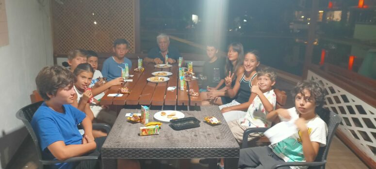 Zeki Baştürk Yazdı: “Çocuklardan Demokrasi Dersi!”