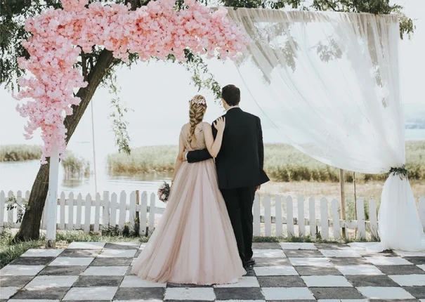 Mevlüt Yücesan Dünyaevine Girdi: Anlamlı Düğünde Türk Bayrağı Hediye Edildi