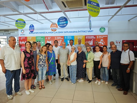 “Borçlandırıp Hacze Koşanlar! Milyonlarca Emekliye Bir Yaşam Borçlusunuz!”