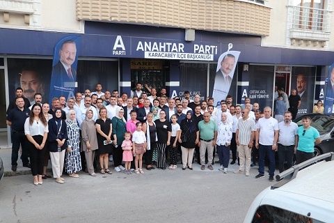 Karacabey’de Anahtar Parti Rüzgarı: 120 Yeni Üye ile Güçlendi!