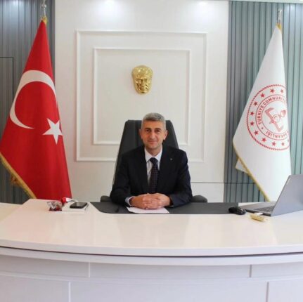 GERCÜŞ MİLLİ EĞİTİM MÜDÜRÜ ÜMİT DURSUN DÖNEMİ: EĞİTİMDE KALİTE VE MODERN YAKLAŞIM