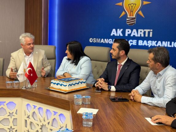 AK Parti Osmangazi’de 24. Kuruluş Yıl Dönümü Coşkusu