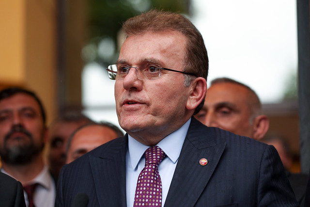 Kelamın Üstadı Bahri Palas Yazdı: “Adalet Partisi’ne Küçük Demek Cehalettir!”