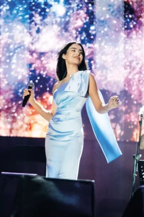 Elif Buse Doğan: “Sahnemi Bir Sofraya Benzetiyorum”