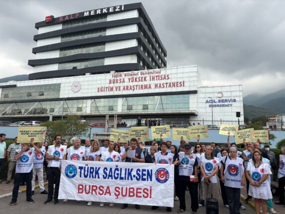 “Artık Yeter! Sağlıkçıların Canı Yanıyor!”