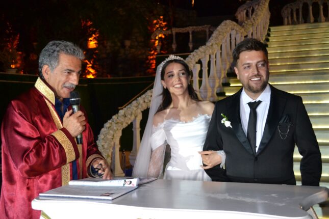 MÜTHİŞ  DÜĞÜNDEN  RENKLİ KARELER..!!