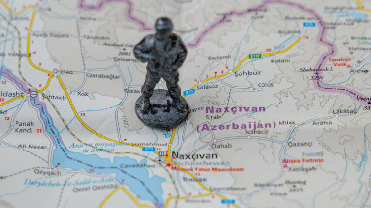 AKP, Yıllardır Övündüğü Stratejik İpek Yolu’nu Eliyle ABD’ye Teslim Etti: Zengezur Koridoru Washington’a Geçiyor