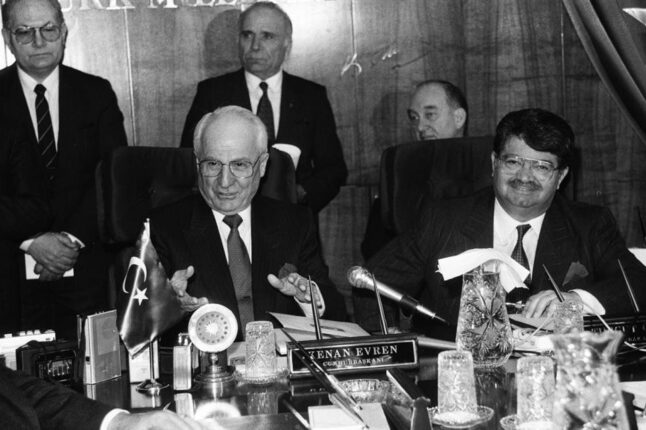 SENDİKACI VELİ BAYSÜLEN’DEN SERT ANALİZ: “24 OCAK VE 12 EYLÜL’Ü ANLAMADAN BUGÜNÜ ANLAYAMAZSINIZ”