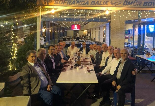AK Partili Eski Dönem Bursa Belediye Başkanları Buluştu: “Bursa’yı Takip Ediyoruz!”