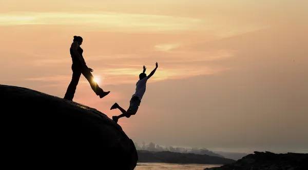 “İHANETİN GEREKÇESİ OLAMAZ.”