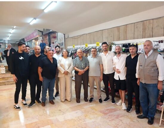 “Şehreküstü Altgeçidi Esnafı Yalnız Değil, Bu Sorunu Hep Birlikte Çözeceğiz!”