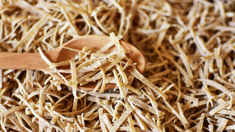 Makarnacı ve Samancı