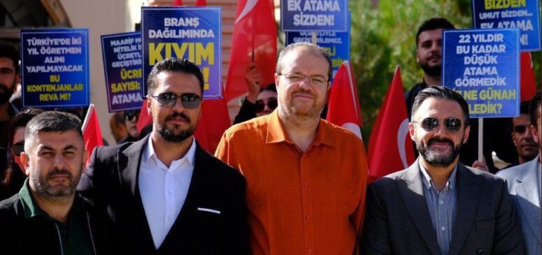 Van’da Atama Bekleyen Öğretmenlerden 25 Bin Ek Atama Talebi