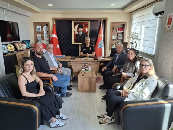 CHP Gemlik İlçe Yönetimi Mazbata Sonrası Sahada: İlk Ziyaret İlçe Emniyet Müdürü Ümit Şahin’e