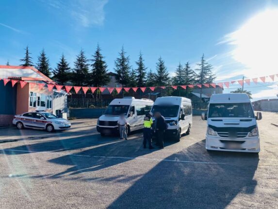 Okul Zili Yeniden Çaldı: Bursa Jandarması’ndan Öğrencilere Güvenlik Desteği