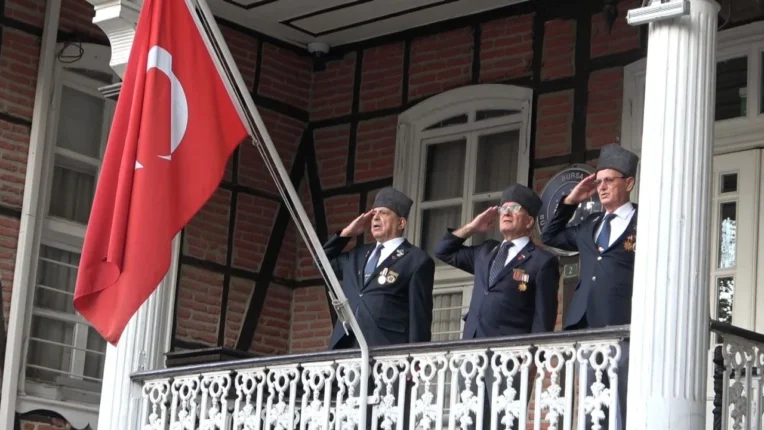 Kurtuluşun 103’cü Yılında Bursa’ya Saygı Duruşu!